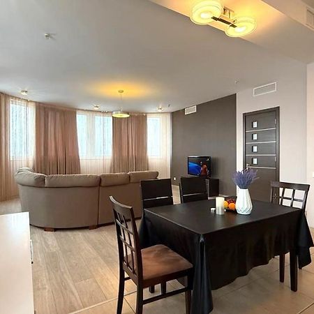 Bright House On 23 Serpnya Charkiw Exterior foto