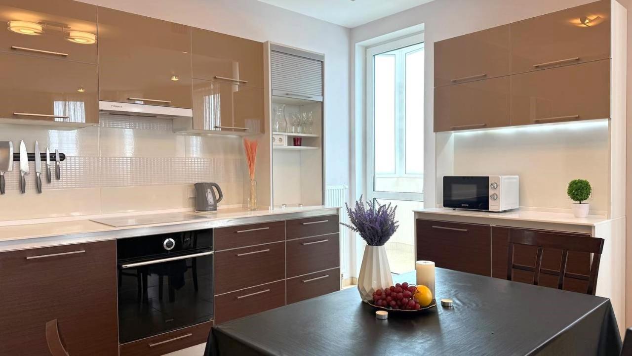 Bright House On 23 Serpnya Charkiw Exterior foto