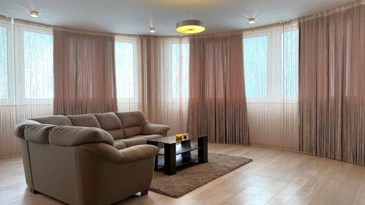 Bright House On 23 Serpnya Charkiw Exterior foto