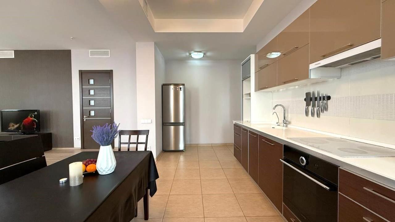Bright House On 23 Serpnya Charkiw Exterior foto