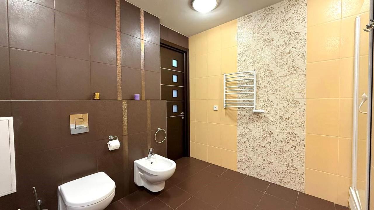 Bright House On 23 Serpnya Charkiw Exterior foto